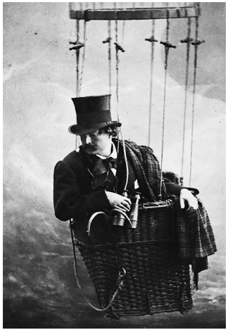 Autorretrato de estudio, de fecha desconocida, del&nbsp;maestro de la fotograf&iacute;a del siglo XIX, Nadar, simulando viajar en la&nbsp;cesta de un globo aerost&aacute;tico.